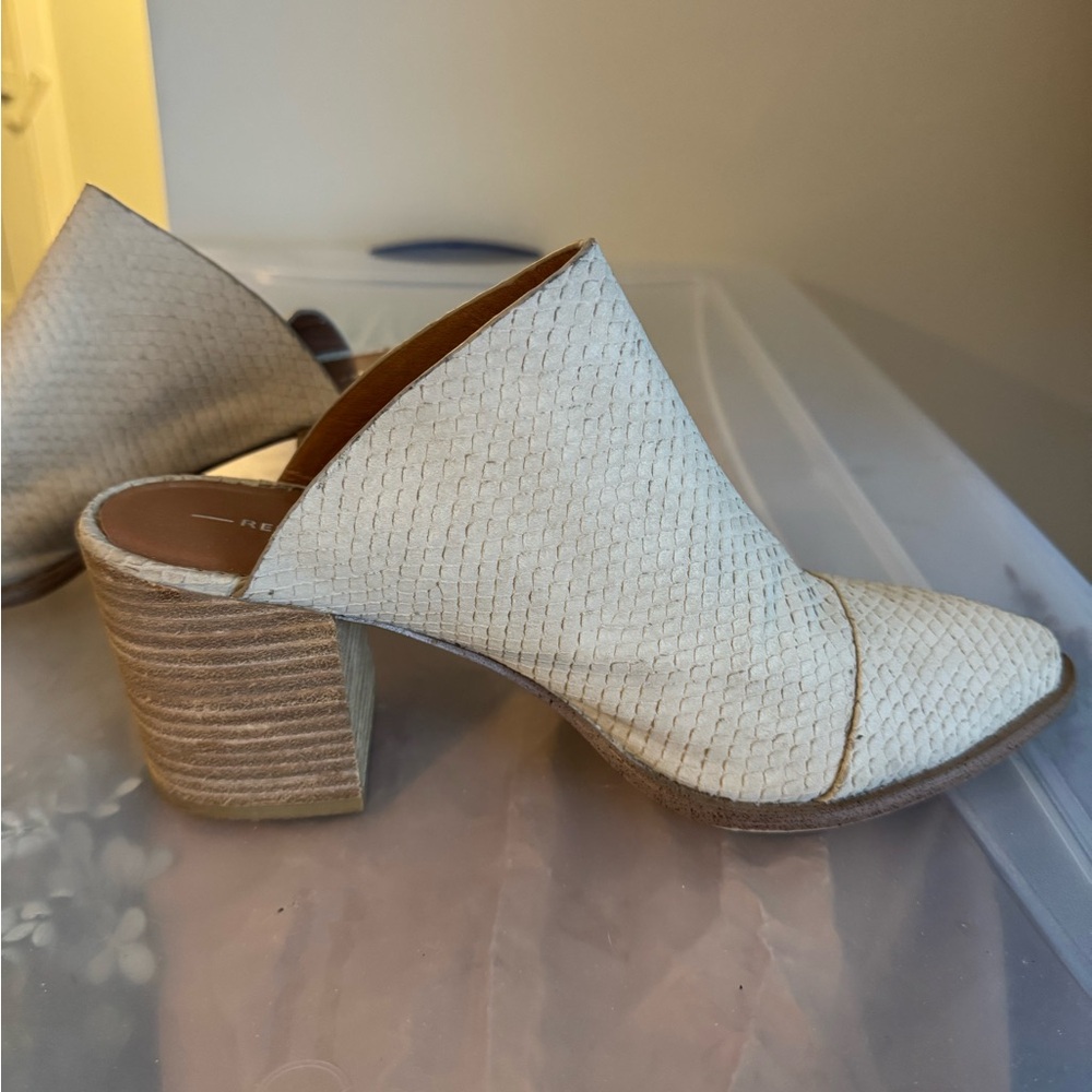 Women’s heels size 8.5